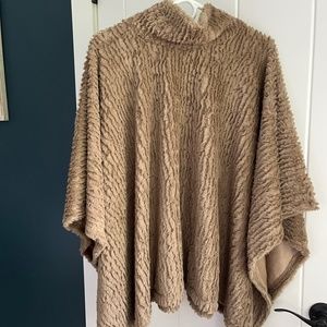 Women’s Faux Fur Poncho